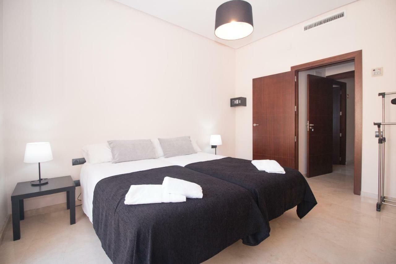 Bet Apartments - Canovas Rooms Valencia Luaran gambar