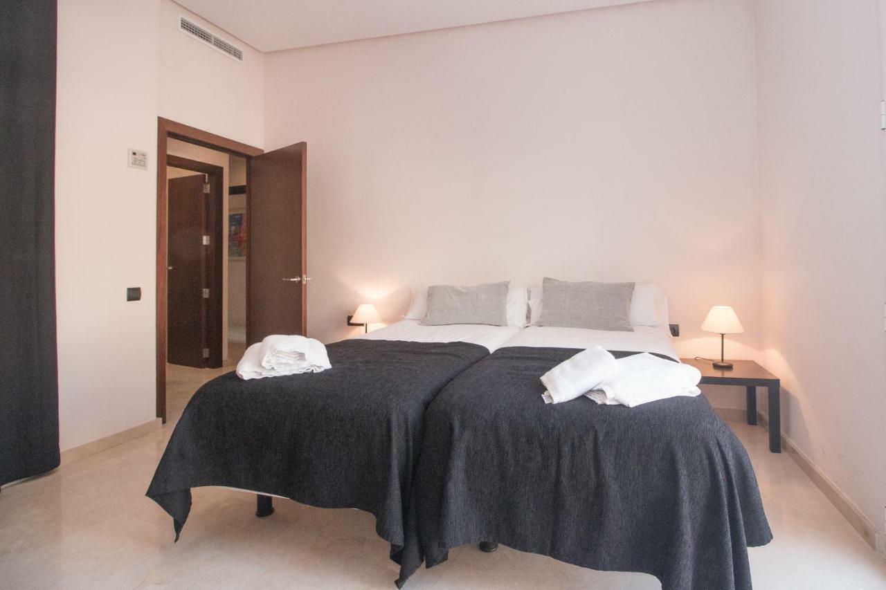 Bet Apartments - Canovas Rooms Valencia Luaran gambar