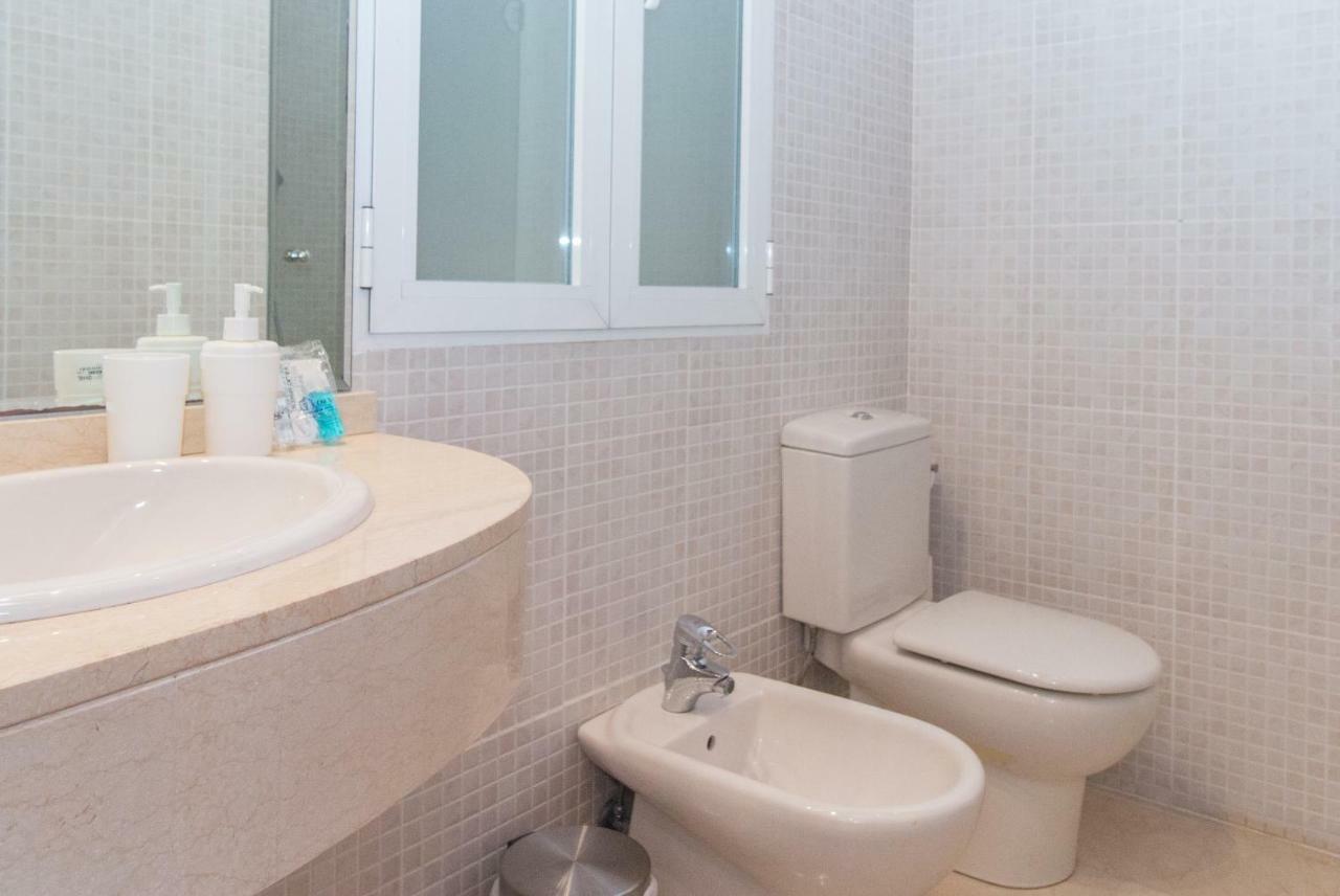 Bet Apartments - Canovas Rooms Valencia Luaran gambar