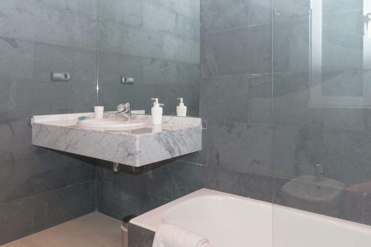 Bet Apartments - Canovas Rooms Valencia Luaran gambar