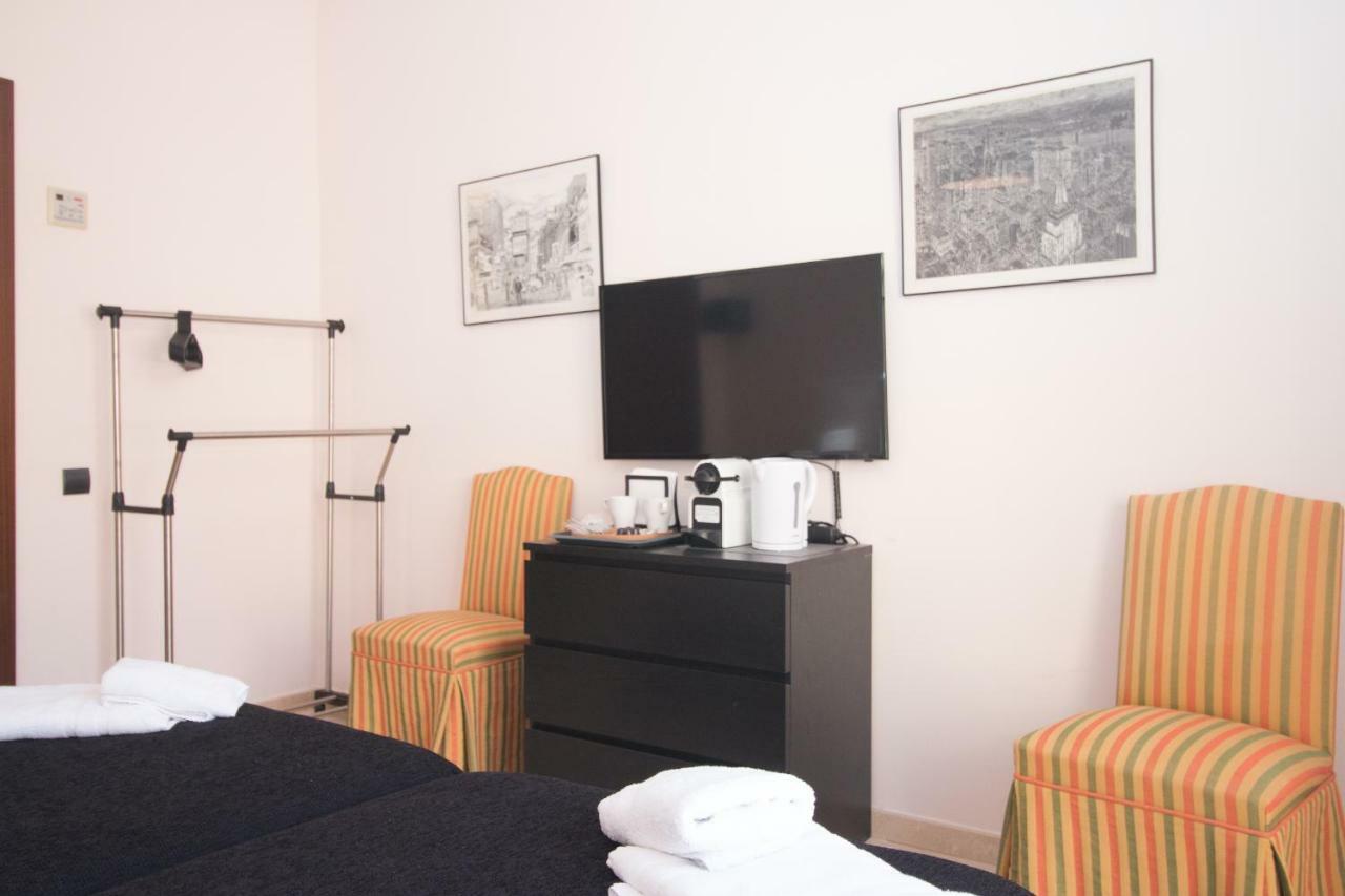 Bet Apartments - Canovas Rooms Valencia Luaran gambar