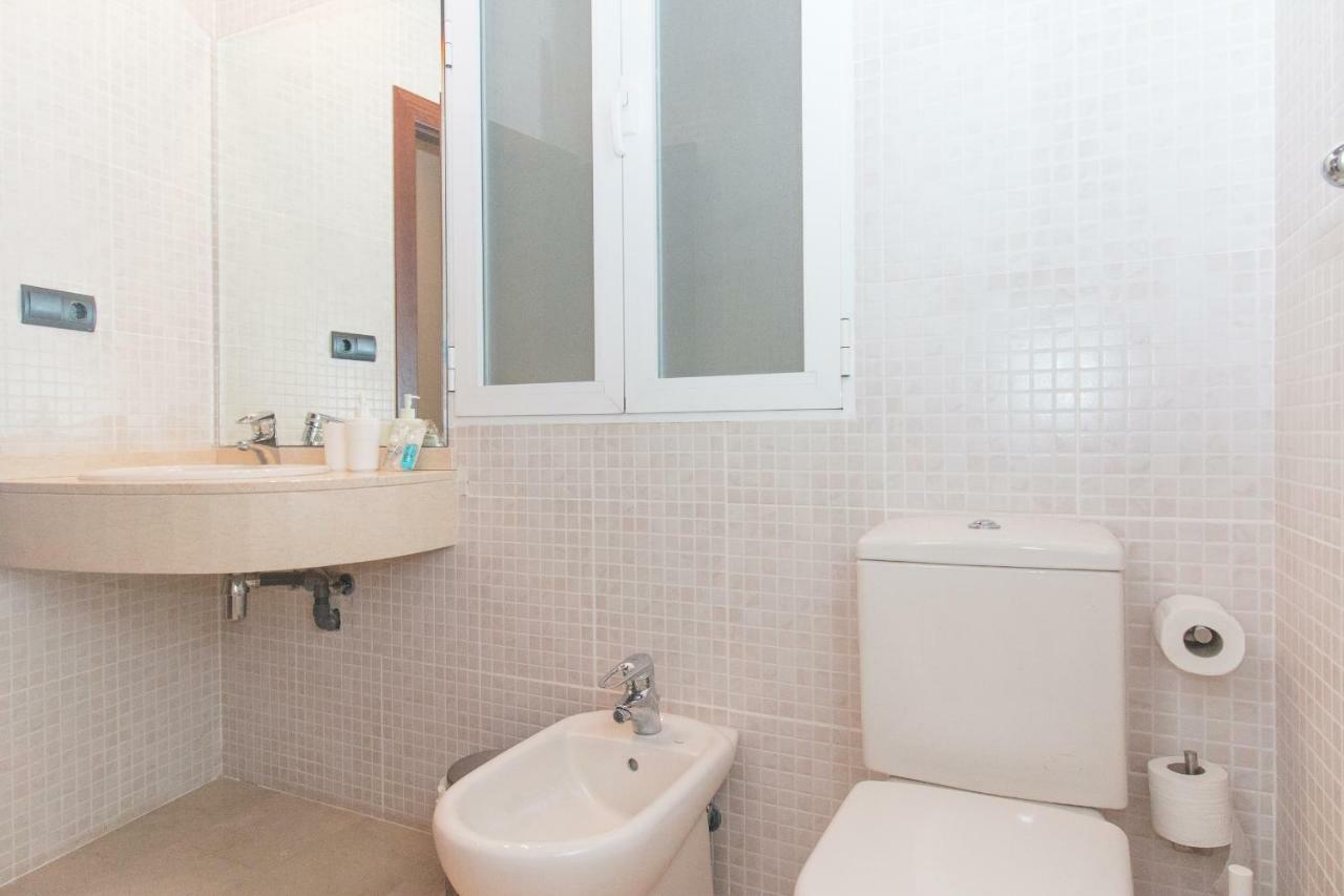 Bet Apartments - Canovas Rooms Valencia Luaran gambar