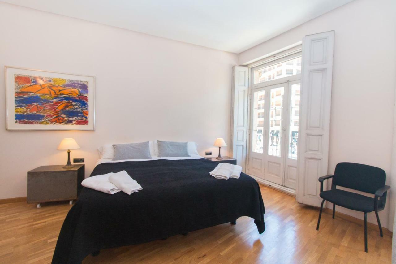 Bet Apartments - Canovas Rooms Valencia Luaran gambar