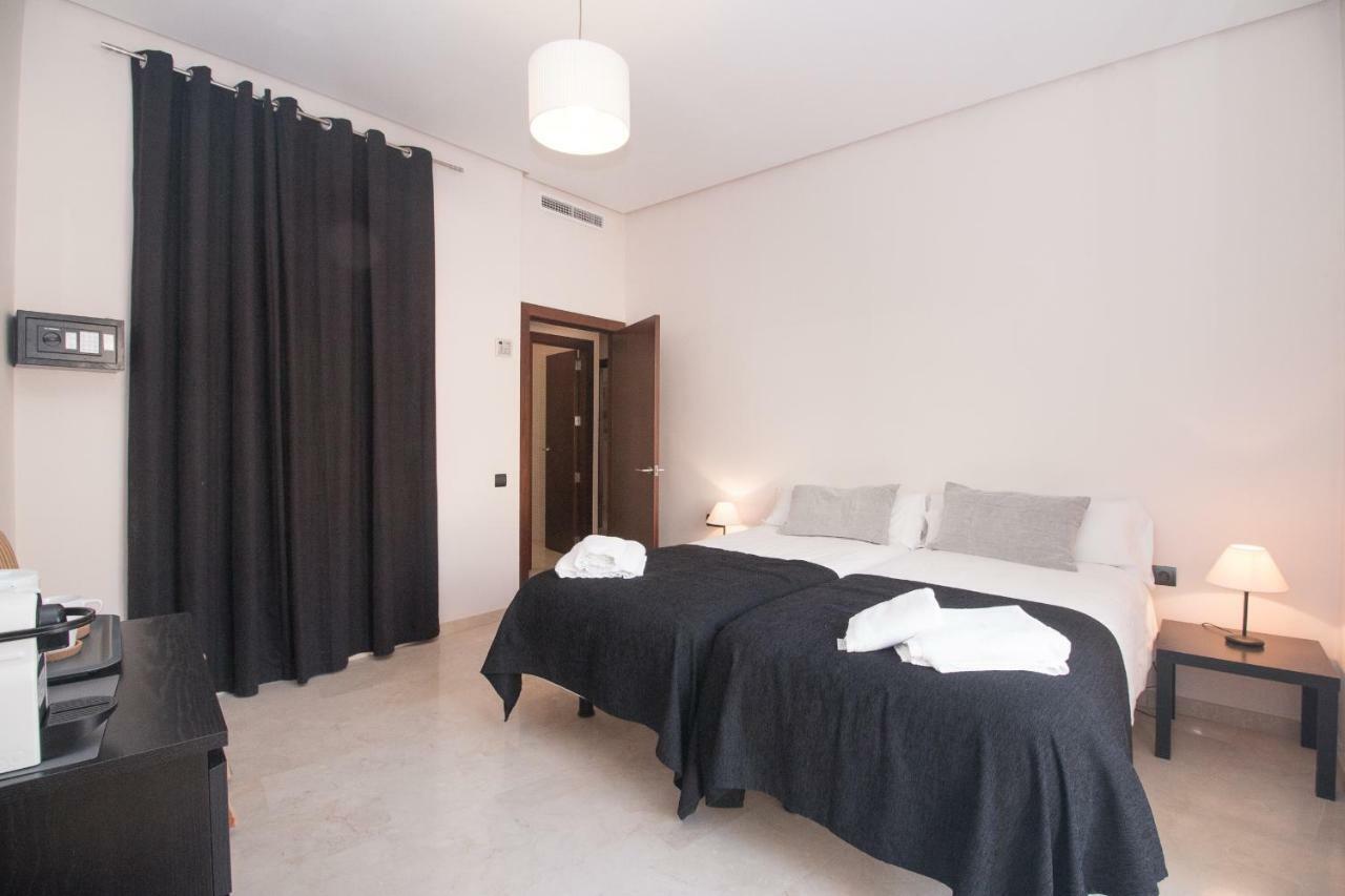 Bet Apartments - Canovas Rooms Valencia Luaran gambar